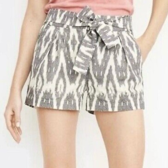 J. Crew Linen & Cotton Beige Ikat Pleated Bow tie shorts - Picture 1 of 11